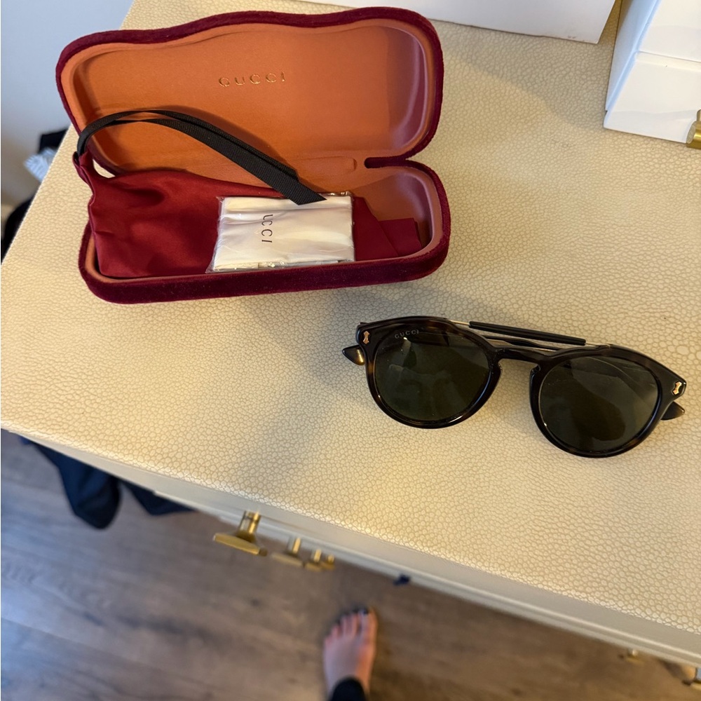 Gucci Round Frame Sunglasses with Burgundy Case